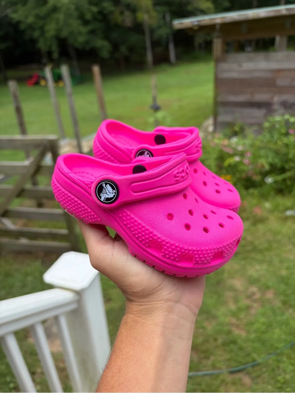 CROCS Kids Clog - Bright Hot Pink